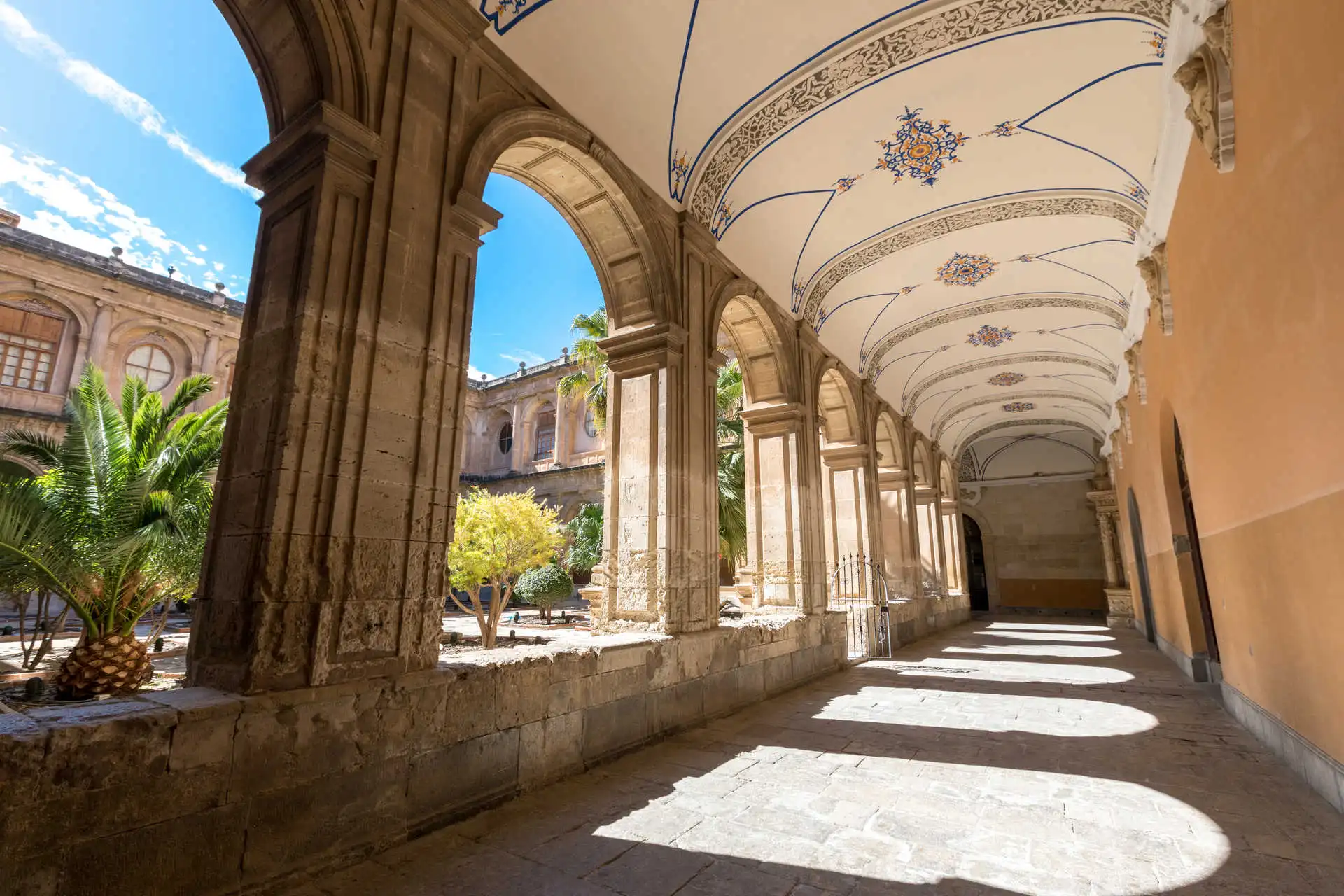 Découvrez Orihuela, ville classée site historique, artistique et monumental, en séjournant à Hotel Montepiedra , à Orihuela Costa.
