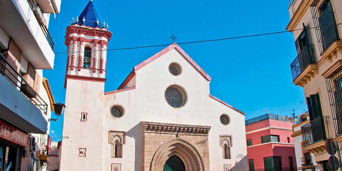 Iglesia y arquitectura local, perfecta para el Epoca Suites: Casa del Gitano.