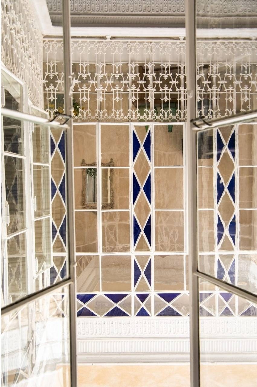 
              Patrimonio invisible: secretos arquitectónicos que no verás en una guía