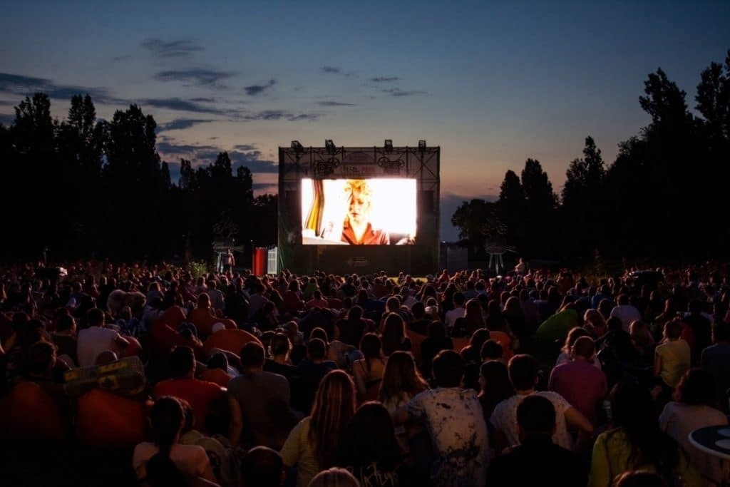 Outdoor cinema and theater