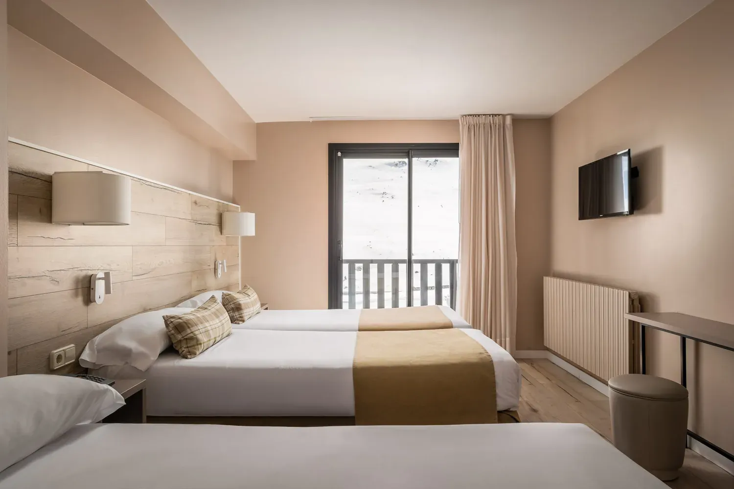 Hotel Caribou