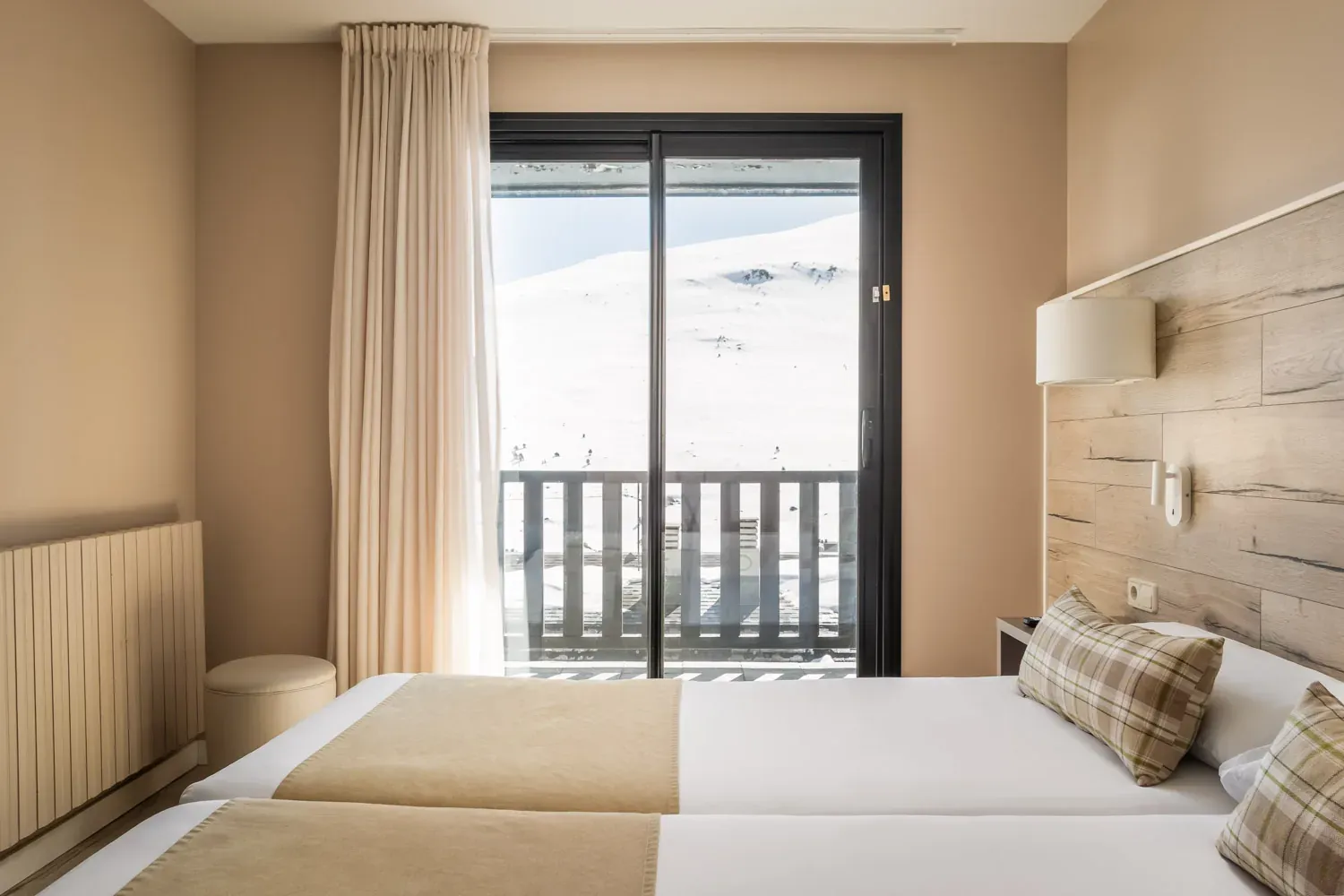Hotel Caribou