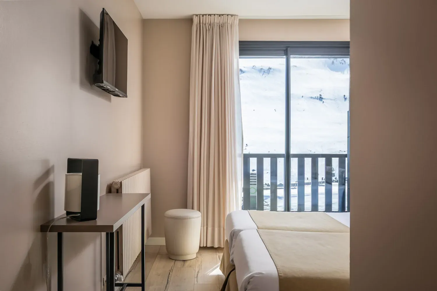 Hotel Caribou