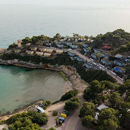 Estival Torre de la Mora : camping de luxe à Tarragone sur la côte.