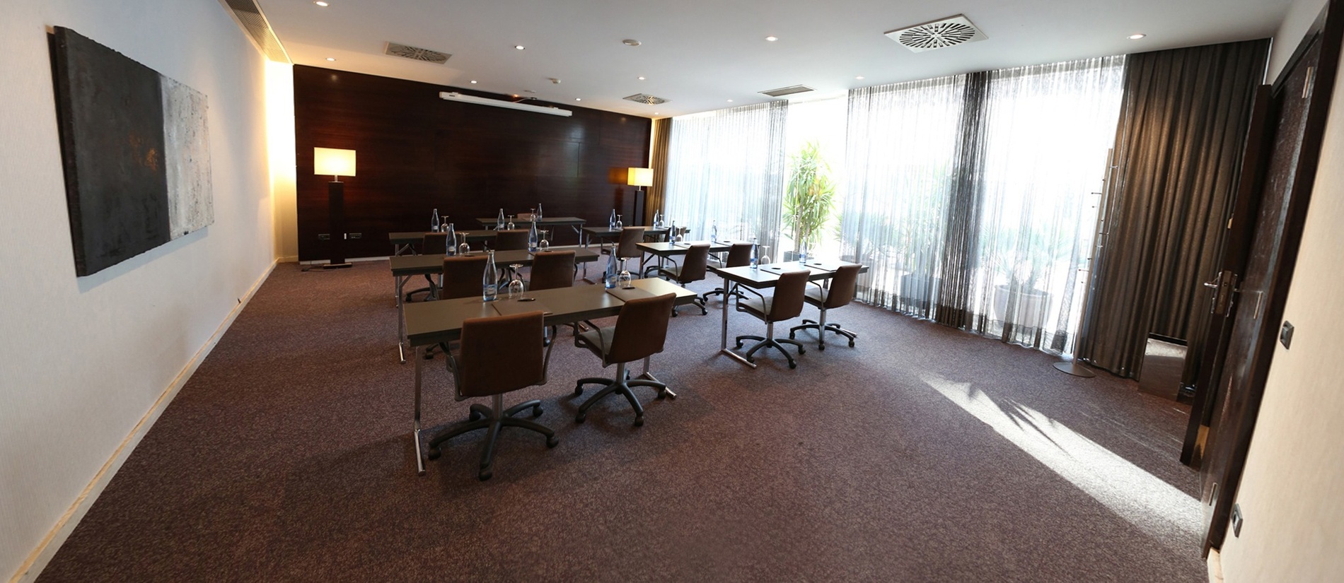 Moderner Konferenzraum im Hotel Vilamari Barcelona | Estival Group | Offizielle Website