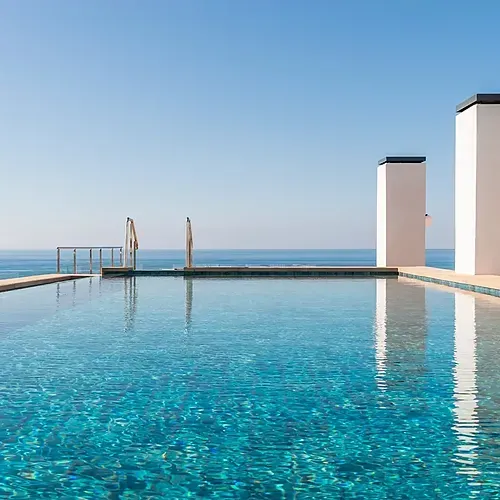 Infinity-Pool mit Meerblick am Estival Maramar | Estival Group | Tarragona | Offizielle Website