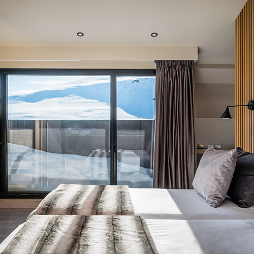 Comfortable double room ESTIVAL: Corporate, with balcony and views.