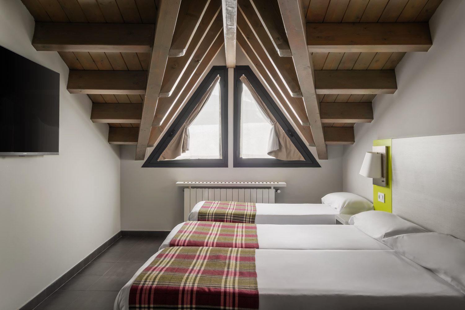Cozy twin Rooms at Hotel Cristina Andorra | Estival Group Official Web