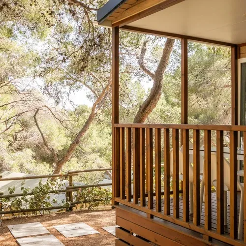 Balcon sur la pinède à Estival Torre de la Mora | Estival Group | Tarragone.