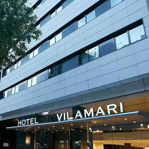 Hotel Vilamari Barcelona: Modern facade & welcoming entrance of Hotel Vilamari, Estival Group.