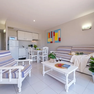Apartamentos 2/4