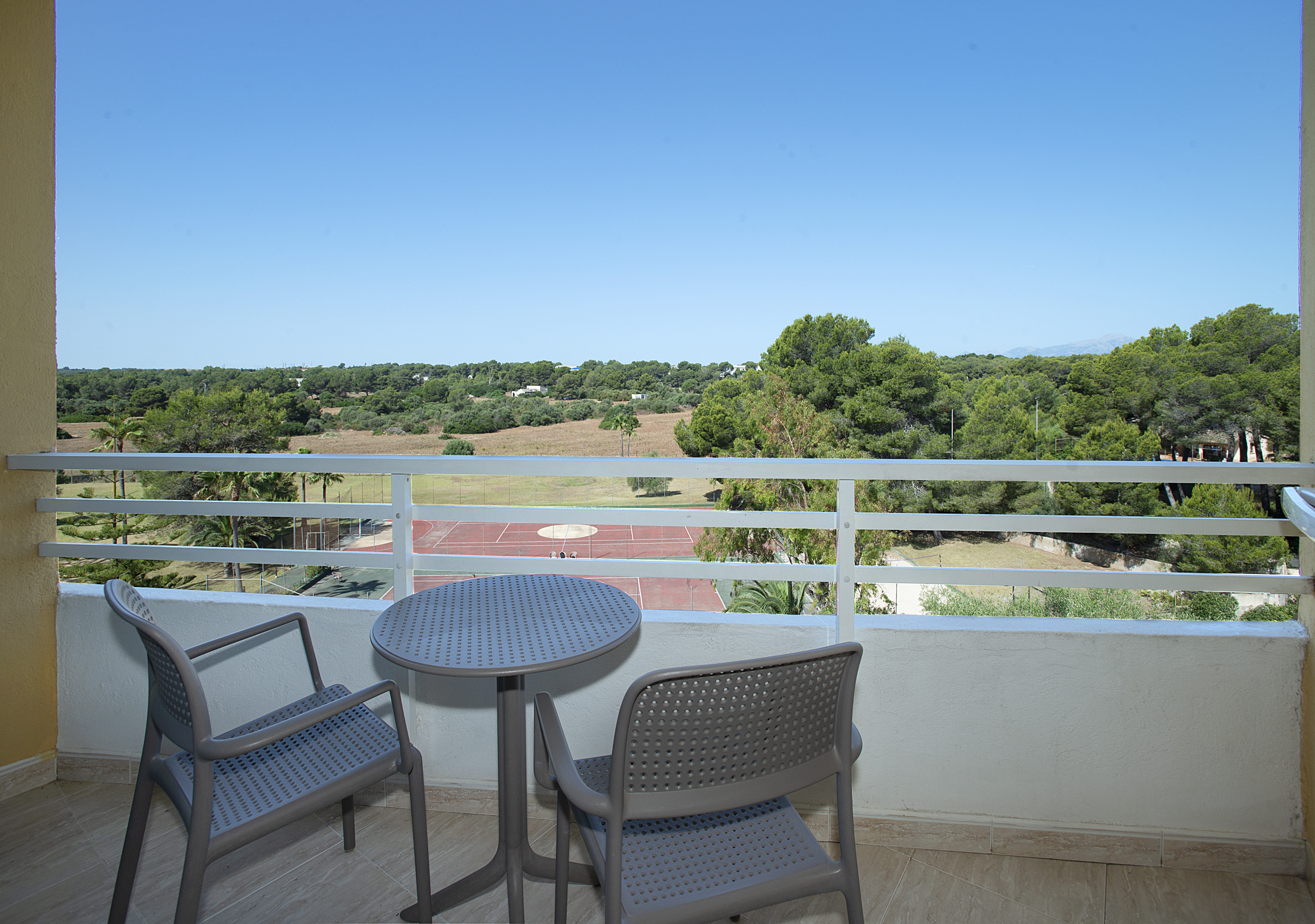 Terraza de la habitación doble estándar en Exagon Park con vistas exteriores