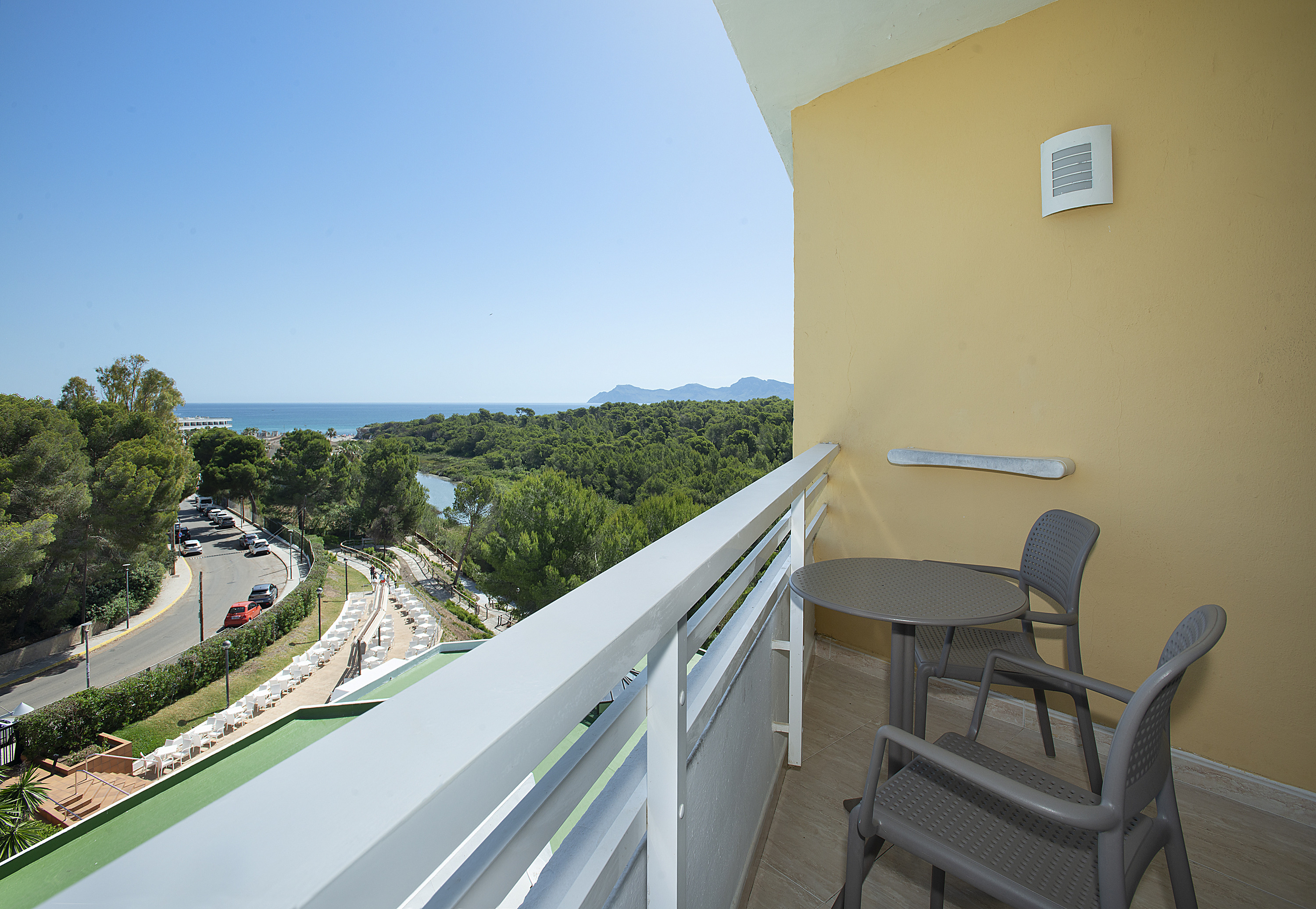 Terraza de la habitación doble vista mar en Exagon Park