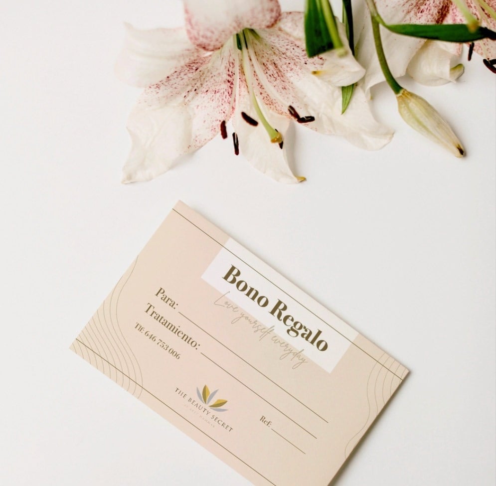 a gift card that says bono regalo on it