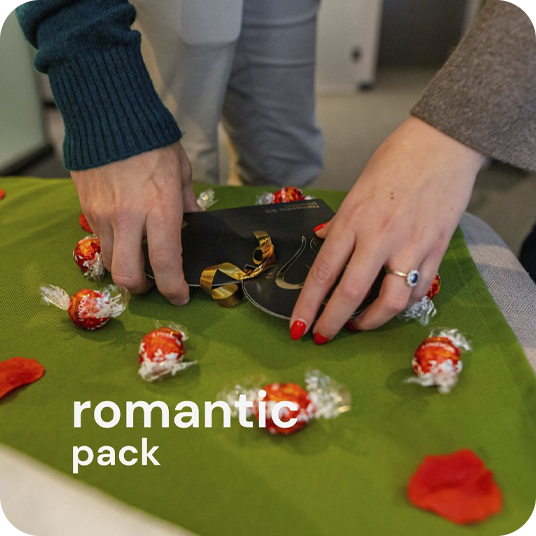 Un detalle romántico para tu estancia corporativa, con bombones y un anillo.