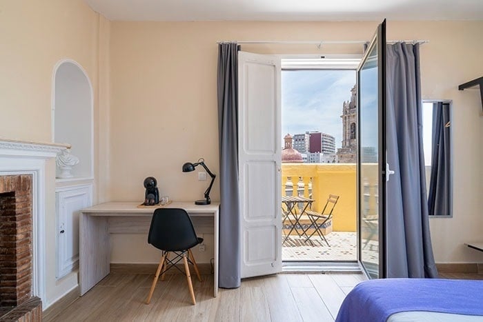 Feet Up Hostels