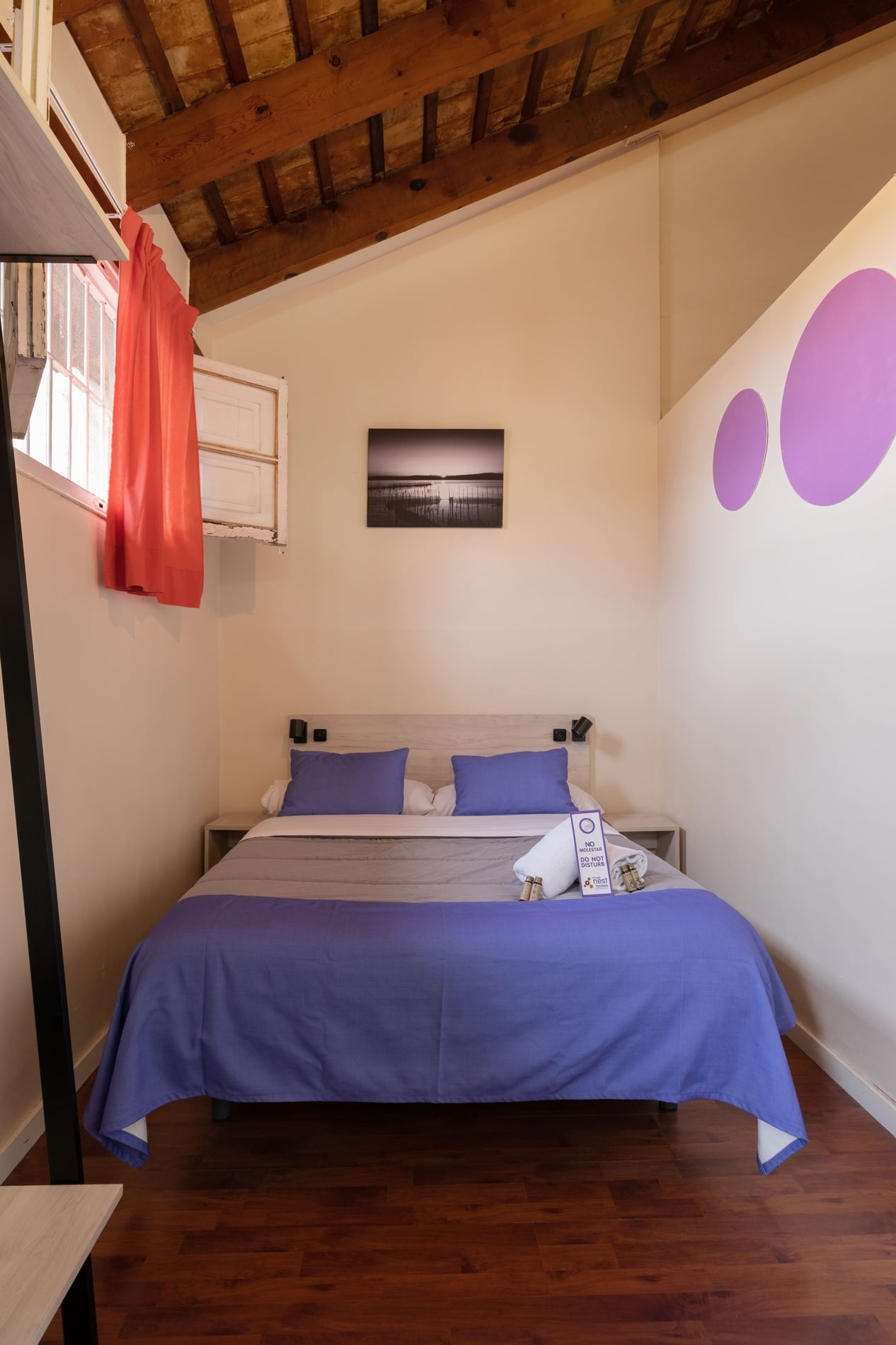 Feet Up Hostels