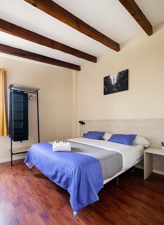 Feet Up Hostels