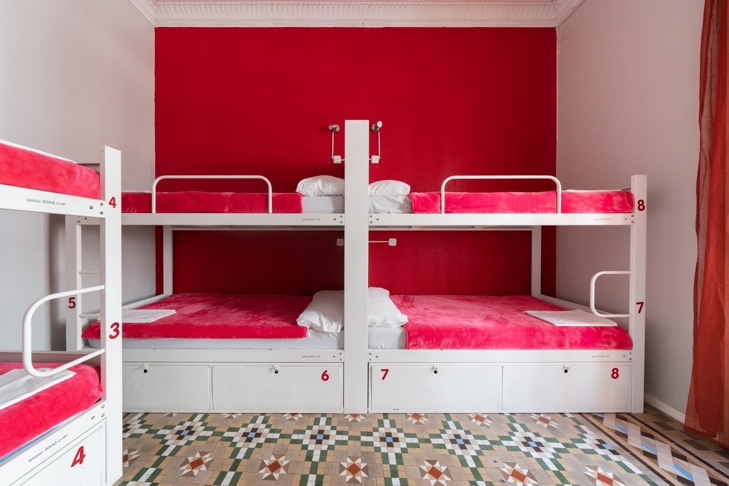 Feet Up Hostels
