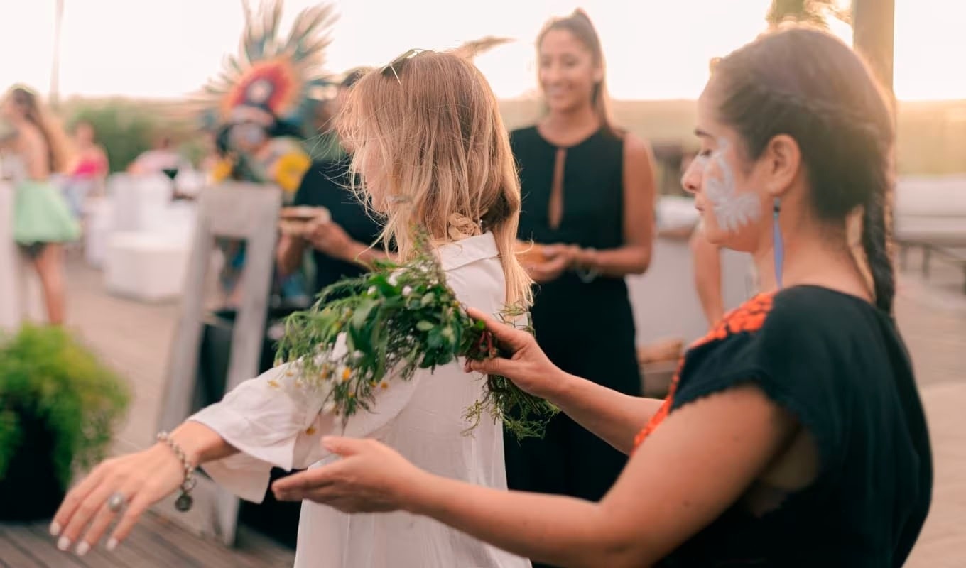 
              Maya Sunset: A sunset dinner that combines tradition and magic in Puerto Morelos