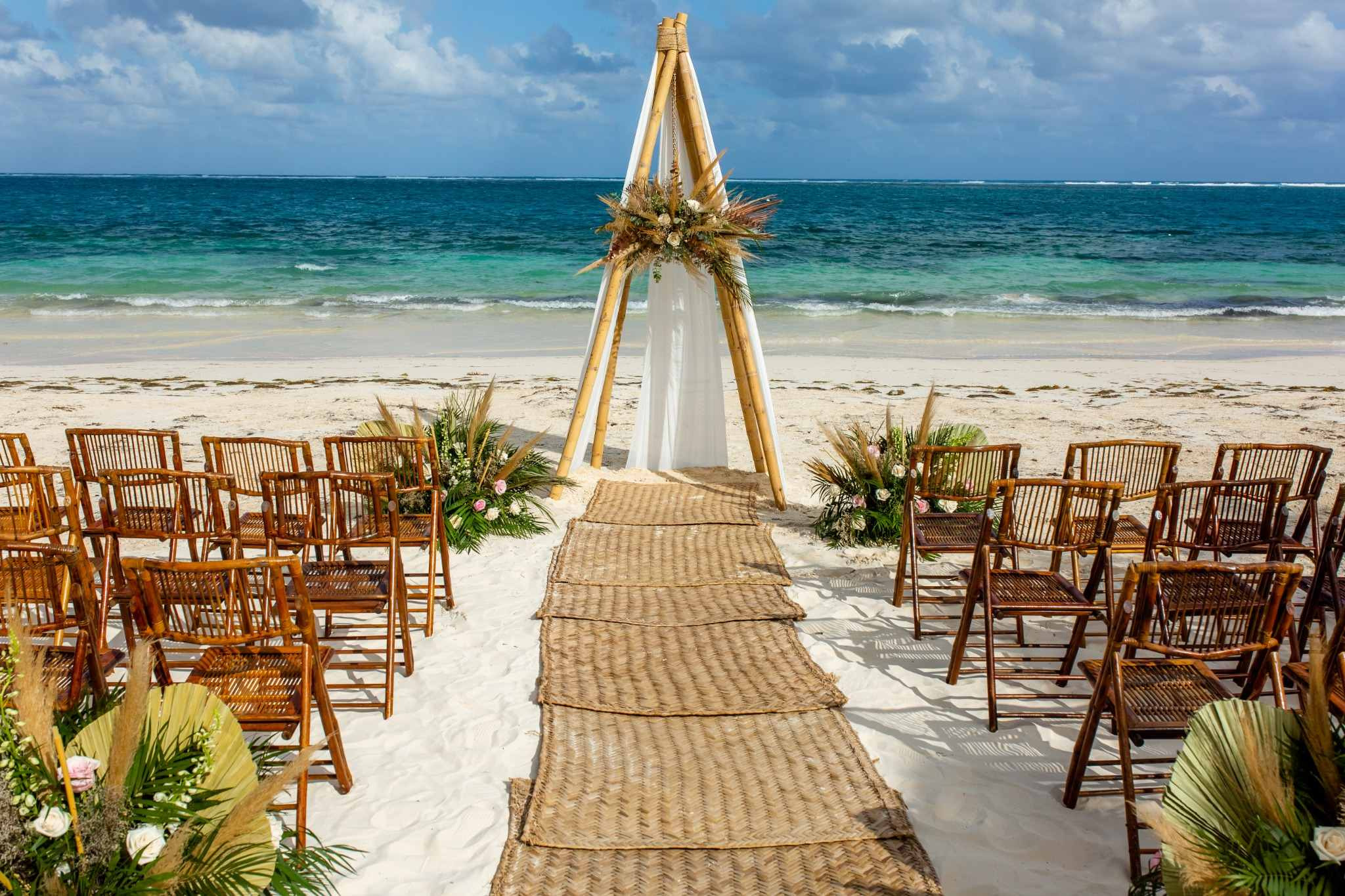 Elegant destination wedding flowers and table details for a Mexico beach wedding