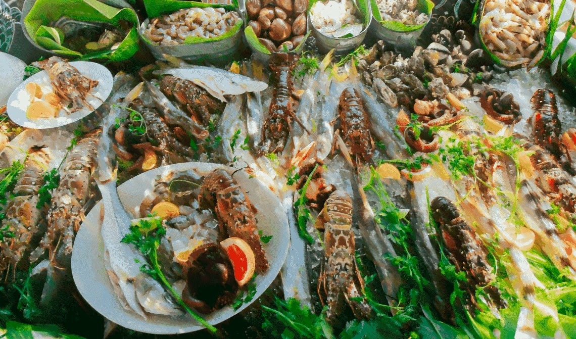 
              Enjoy the catch of the day every Sunday at The Fives Oceanfront, Puerto Morelos