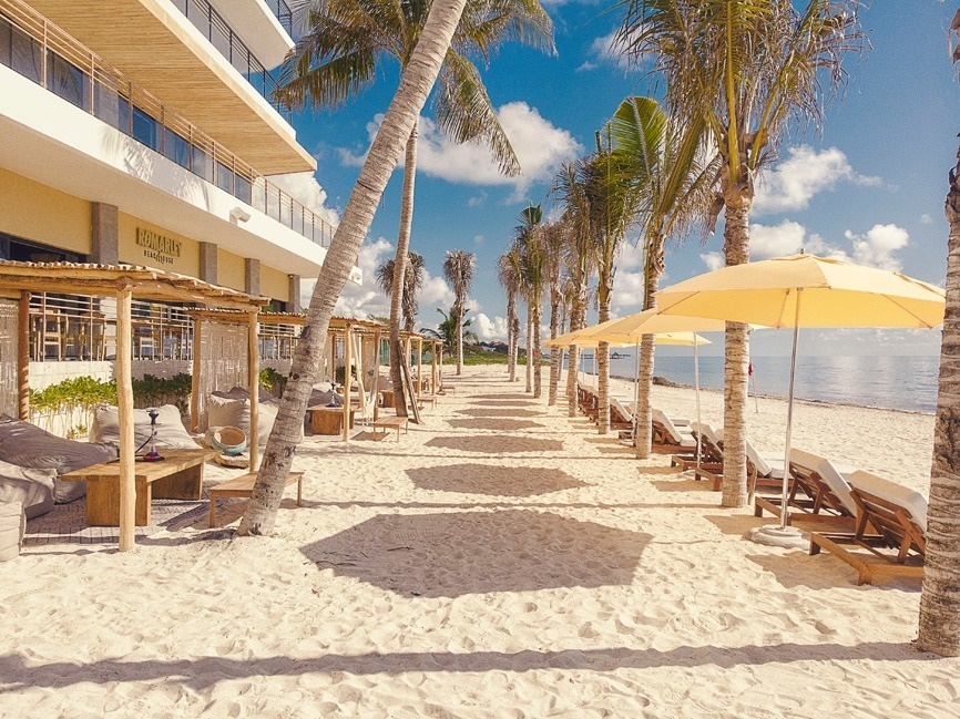 Relájate en las playas de The Fives Oceanfront Riviera Maya - All Inclusive Optional, México.