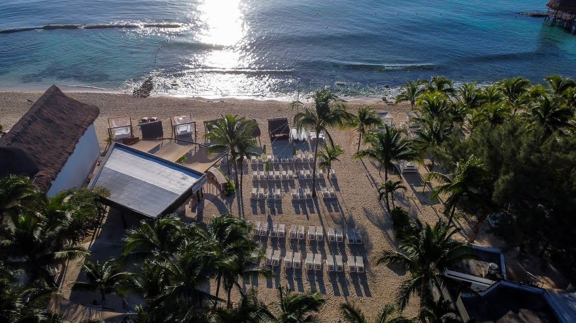 a podium in front of a wall that says the fives