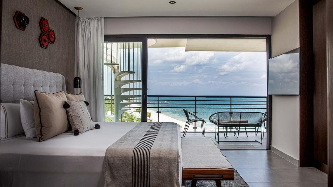 Suite de lujo con vista al mar en The Fives Oceanfront Riviera Maya - Todo Incluido Opcional | México | Web oficial.