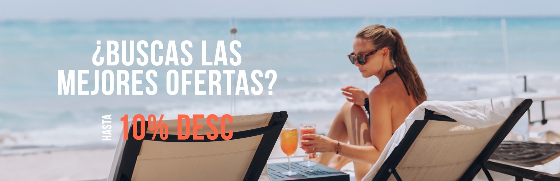 Pareja disfrutando el mar en un hotel boutique solo para adultos en la Riviera Maya