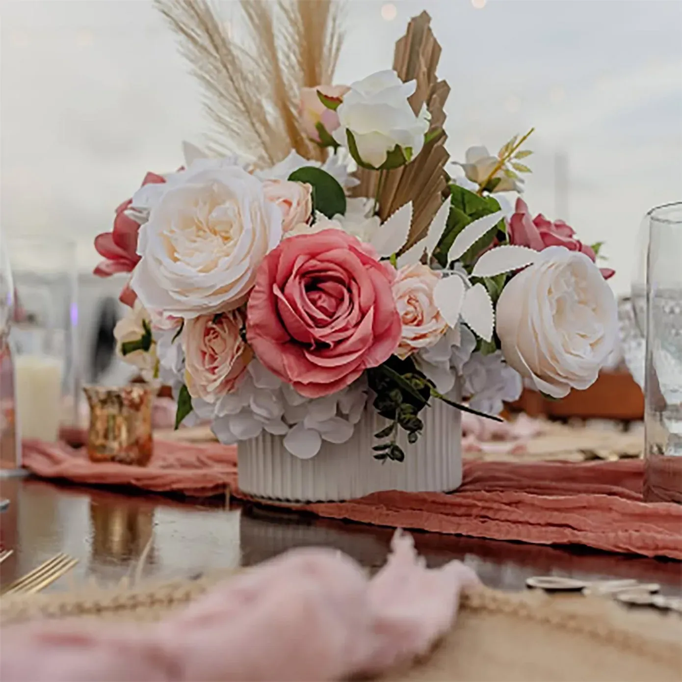 The Fives Corpo: Poolside wedding florals.