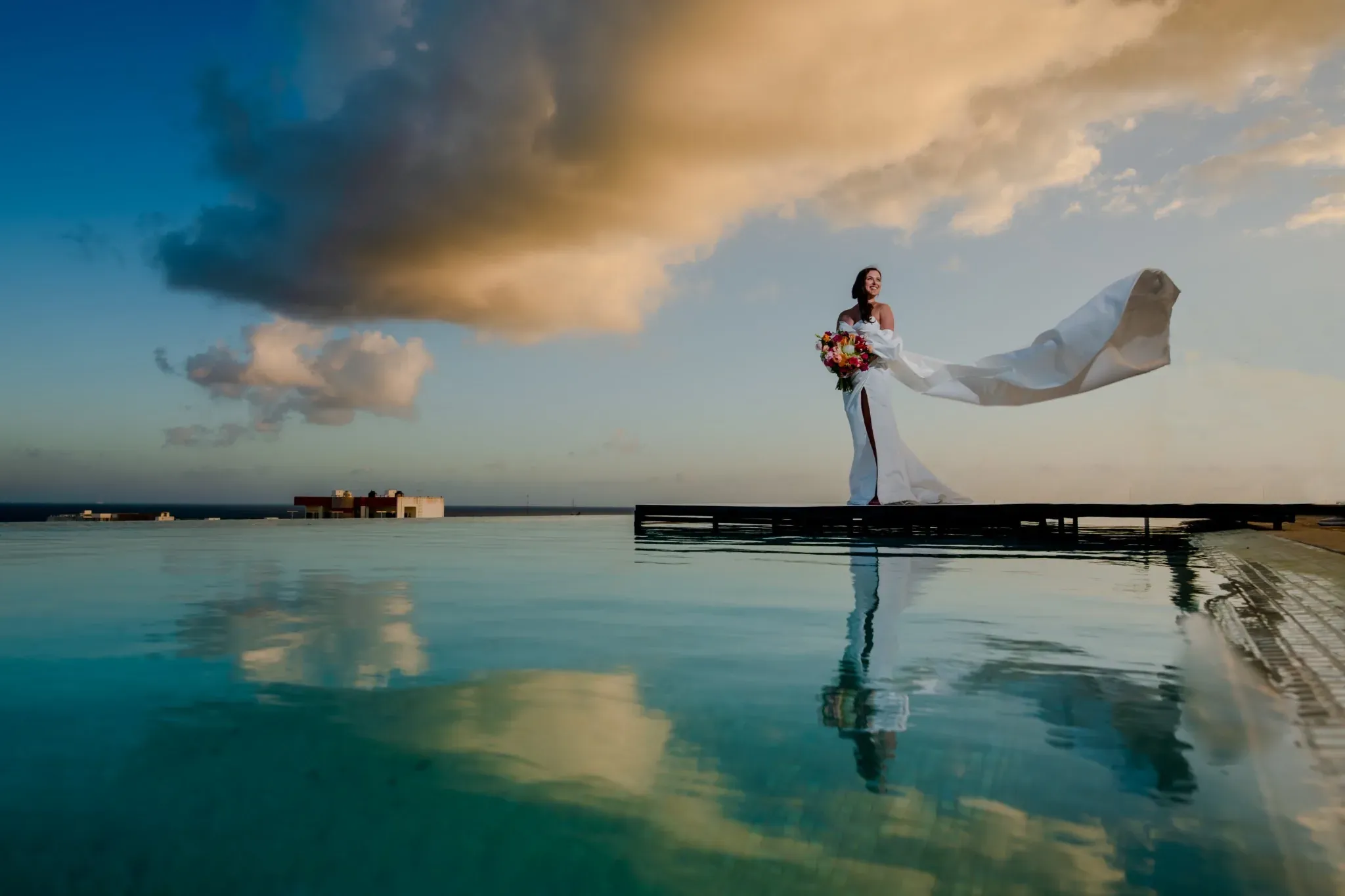 Boda rooftop y celebración en terraza en The Fives Downtown en Playa del Carmen