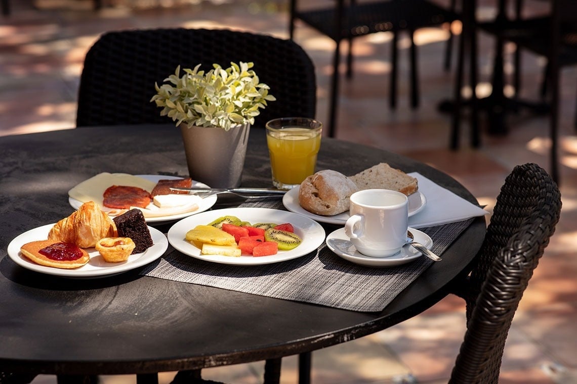 Café da manhã no Campanile Setúbal | Website oficial com pães, frutas e croissants.