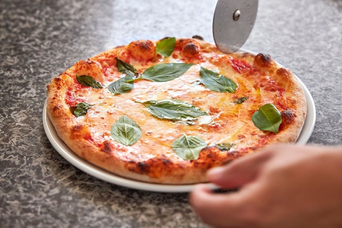Pizza deliciosa em Monchique Resort & SPA by Flagworld Hotels | Website oficial