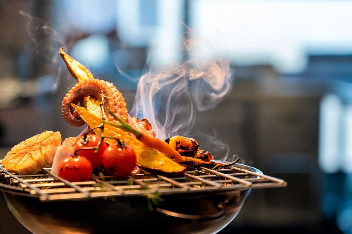 Delicioso polvo grelhado com vegetais no Monchique Resort & SPA by Flagworld Hotels | Website oficial