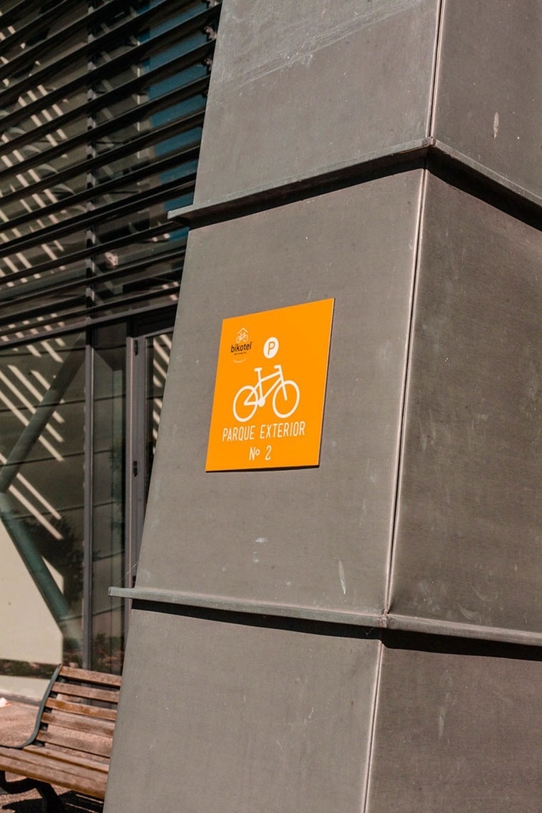 Placa de estacionamento de bicicletas 