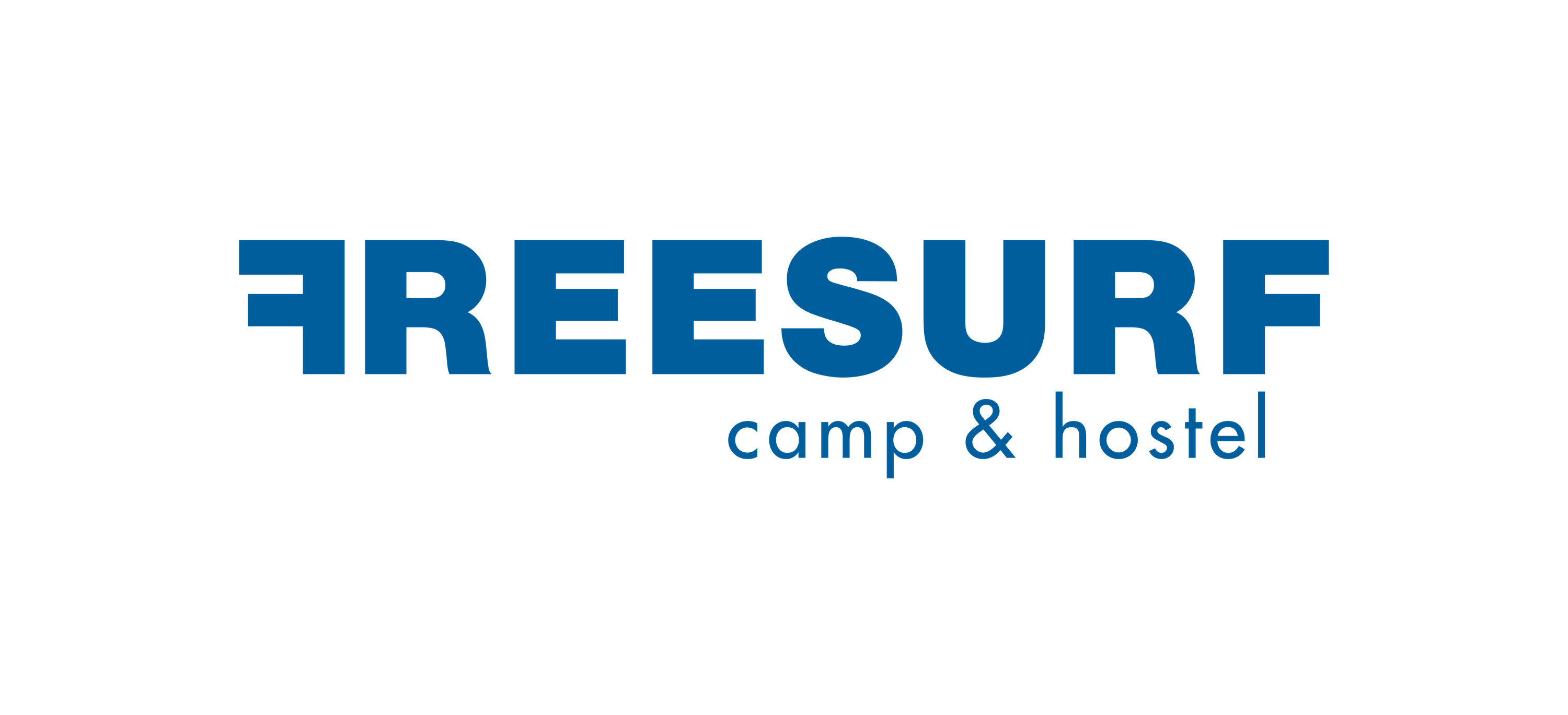 A imagem exibe o logotipo "FREESURF camp & hostel" em letras azuis sobre um fundo preto.