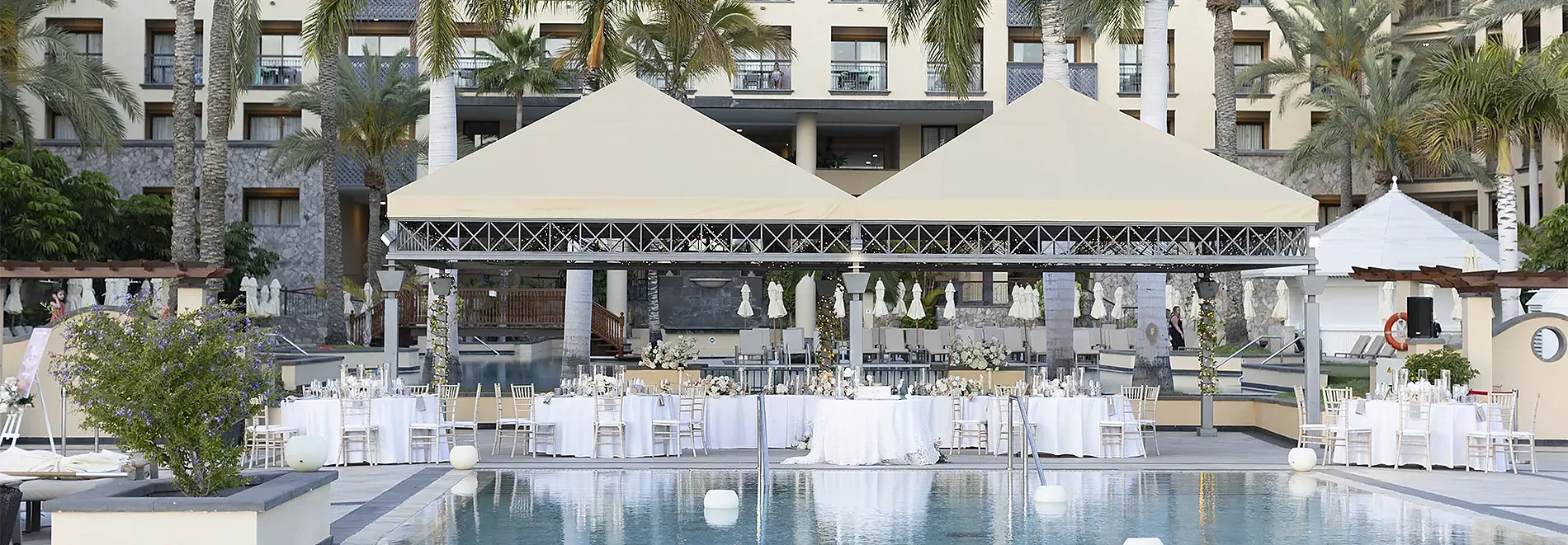 Outdoor event setup for Conferences & Weddings GF Gran Costa Adeje | GF Hoteles.