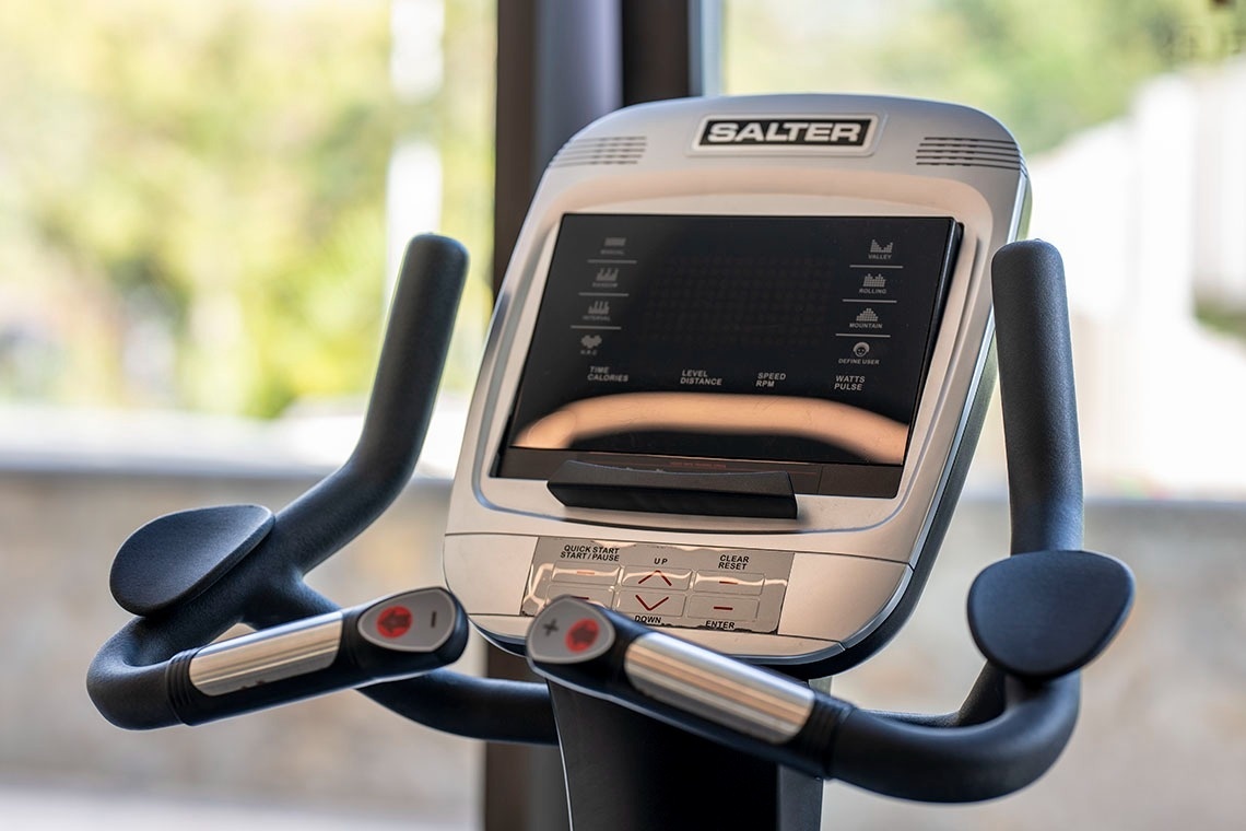 a room with a sign that says aiaiai on it