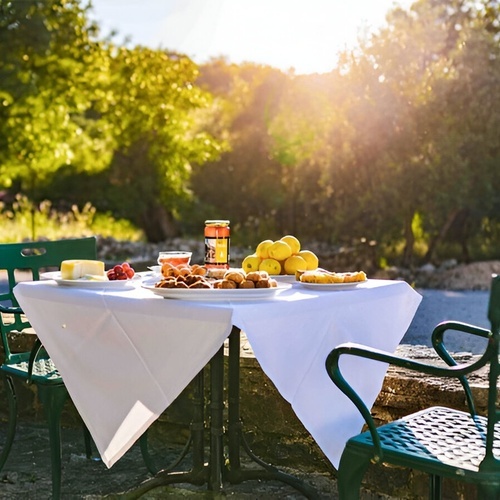 Take advantage of our free breakfast!