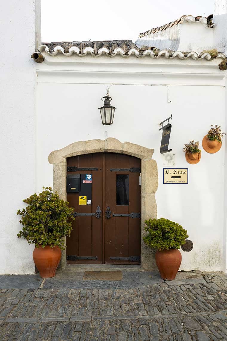 Facade of Dom Nuno by Horta da Moura.