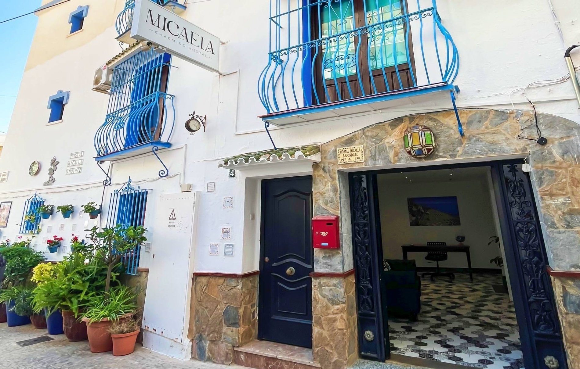 Micaela Charming Hostal