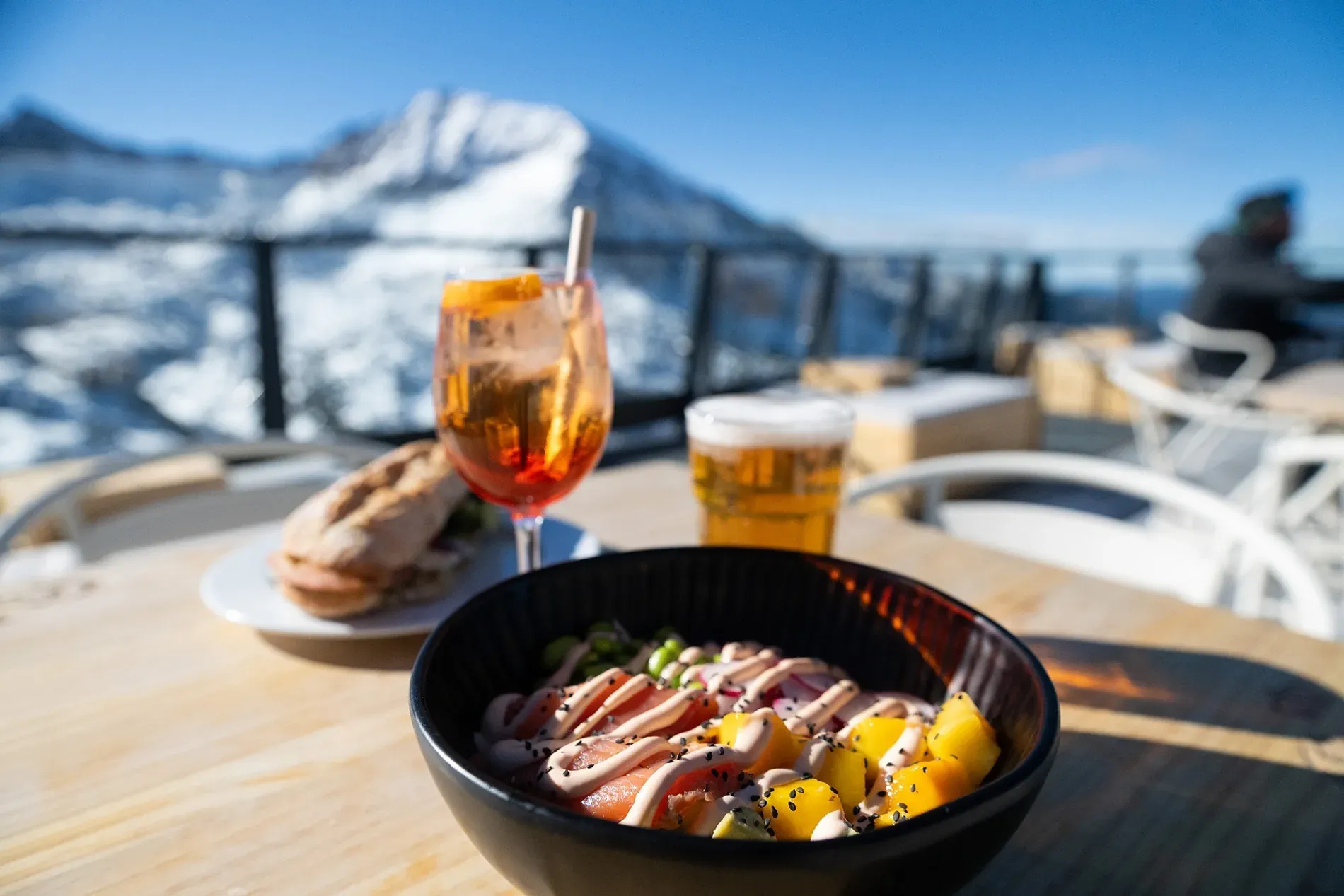 NEXTA: Corporate - Gourmet lunch with mountain views and drinks.