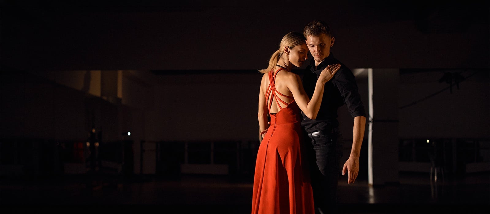 Pareja ballant tango a sala d'esdeveniments NEXTA: Corporativa.