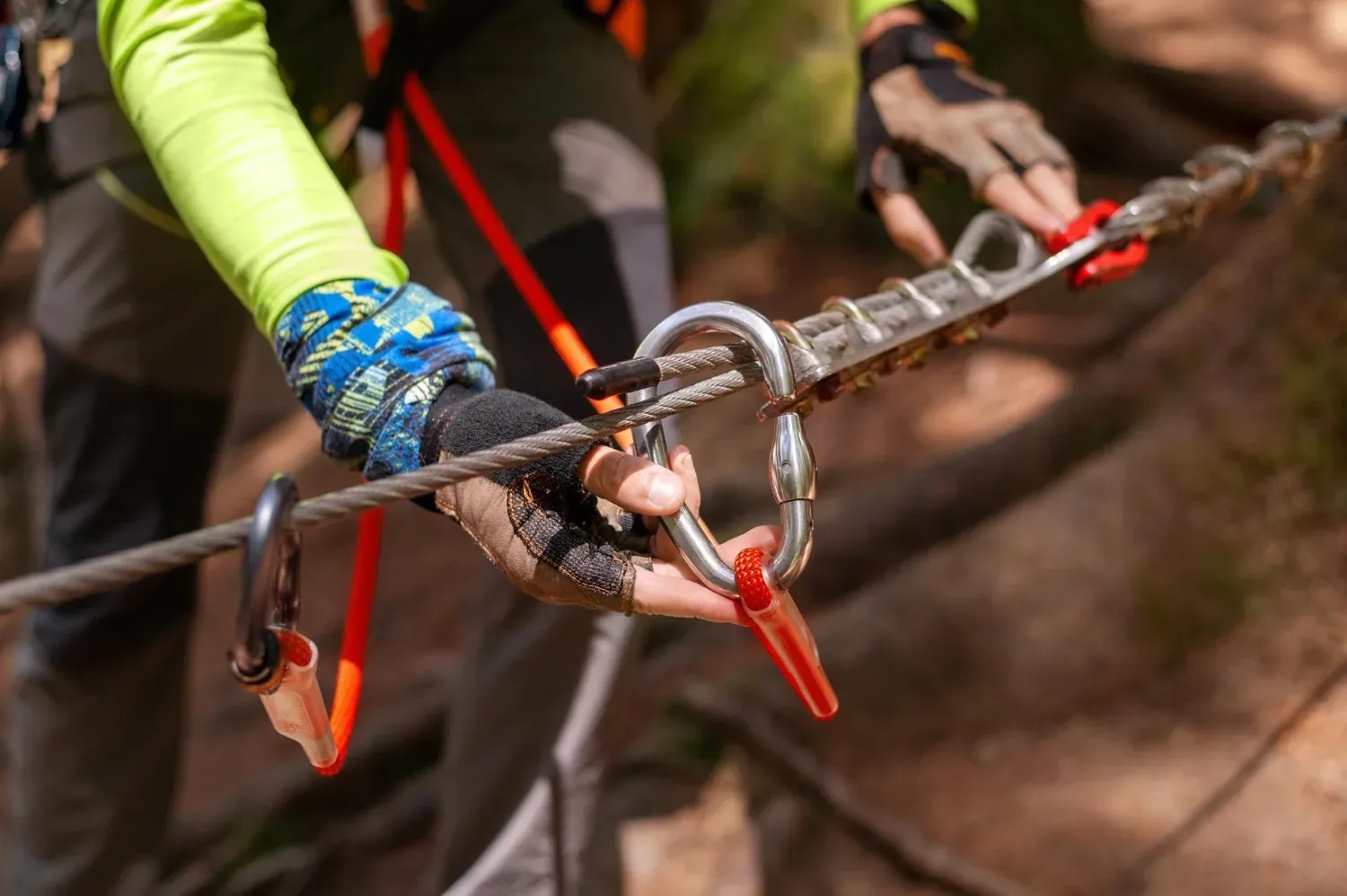Adventure gear with carabiners, perfect for NEXTA: Corporativa.