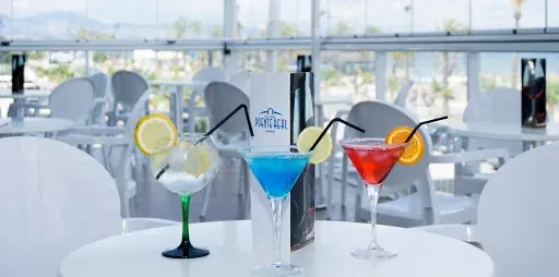 Refreshing cocktails at Hotel Puente Real ****, Torremolinos.