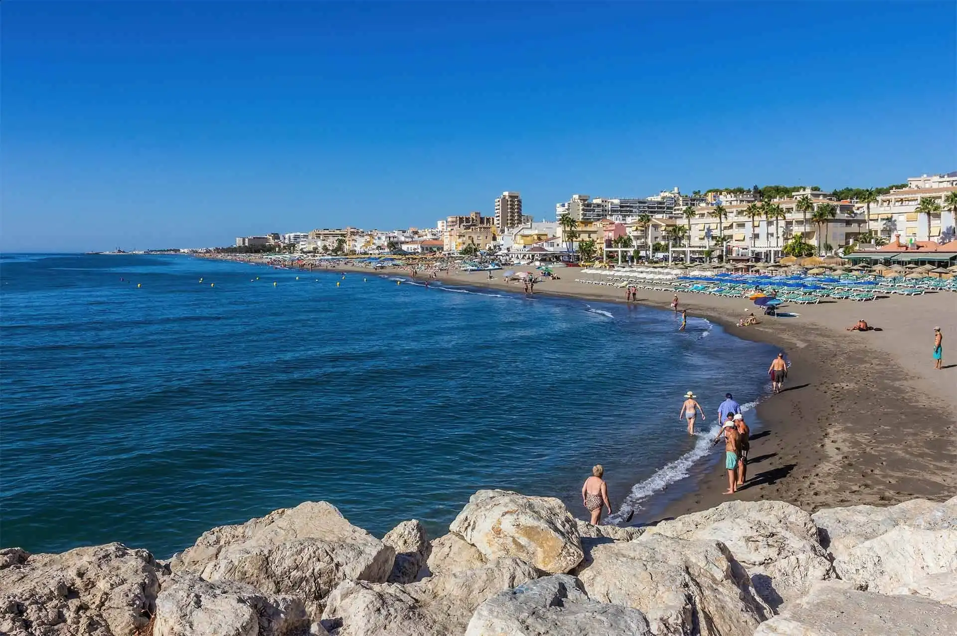 
              La Carihuela: descubre el barrio marinero de Torremolinos
