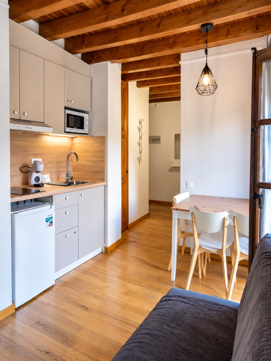 Cocina moderna y comedor SNO: Hotel Vall de Boi. Ideal para estancias.