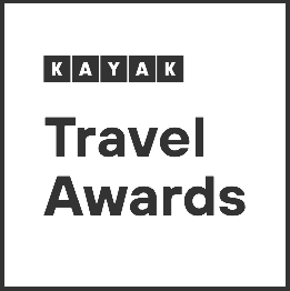 un logotipo para los premios de viaje de kayak