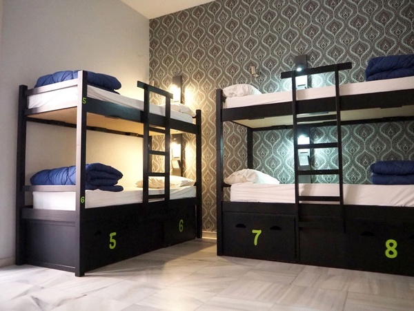 a bunk bed with the number 5 on it